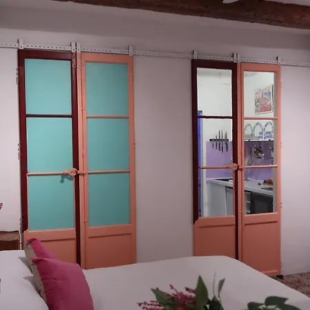 Apartment Matisse In Centre Near W/ Balcony, Ac Collioure